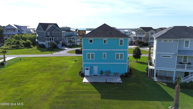 212 Marshside Landing, Holly Ridge, NC 28445