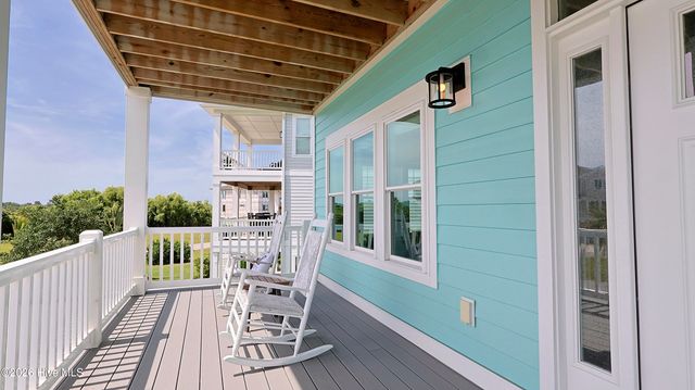 212 Marshside Landing, Holly Ridge, NC 28445