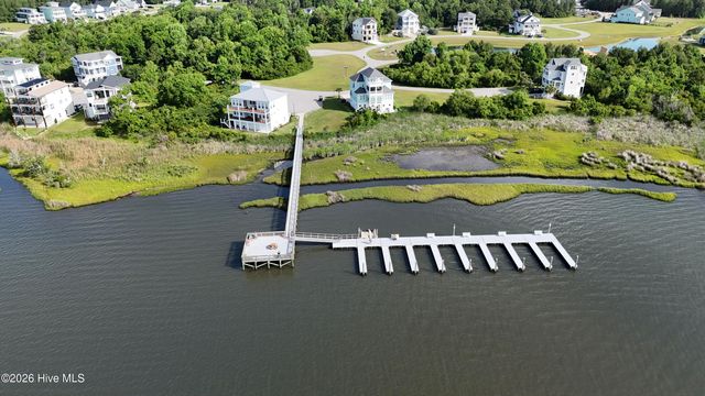 212 Marshside Landing, Holly Ridge, NC 28445