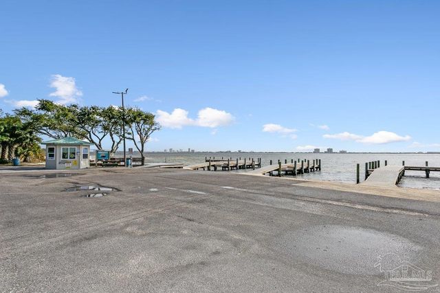 1200 Shoreline Dr 303, Gulf Breeze, FL 32561