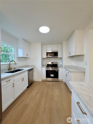 1944 S Ash Street, Tacoma, WA 98405