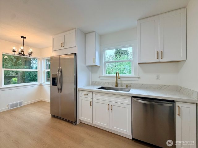 1944 S Ash Street, Tacoma, WA 98405