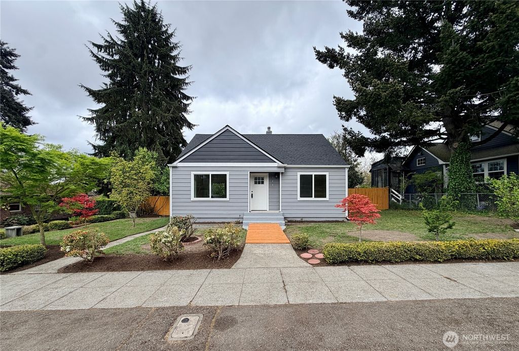 1944 S Ash Street, Tacoma, WA 98405