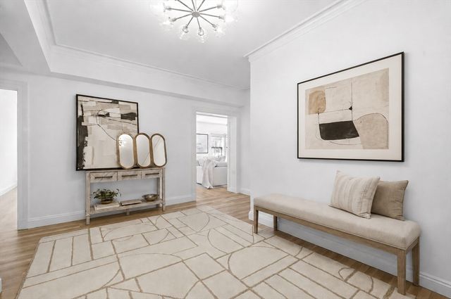 90 Commonwealth Ave 22, Boston, MA 02116