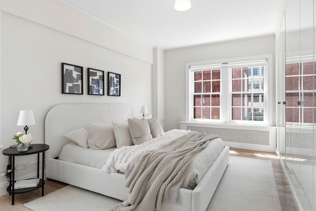 90 Commonwealth Ave 22, Boston, MA 02116