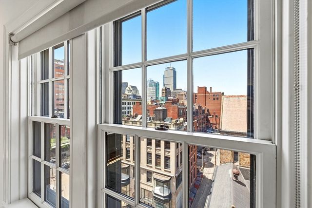 90 Commonwealth Ave 22, Boston, MA 02116