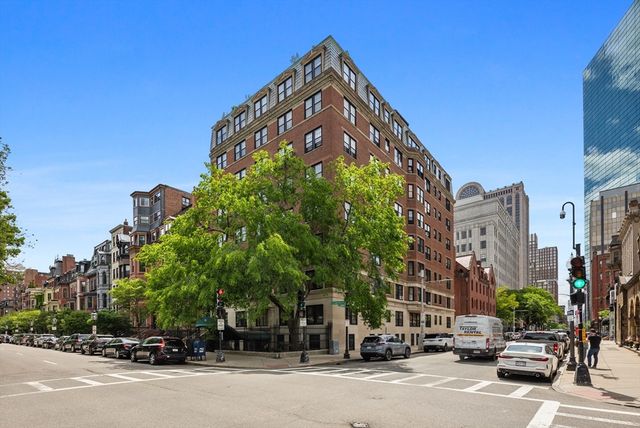 90 Commonwealth Ave 22, Boston, MA 02116