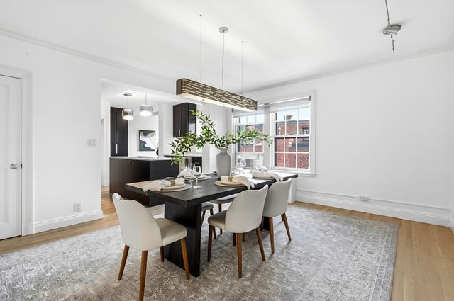 90 Commonwealth Ave 22, Boston, MA 02116
