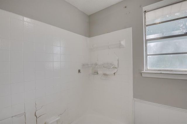 9305 S Winston Way, Oklahoma City, OK 73139
