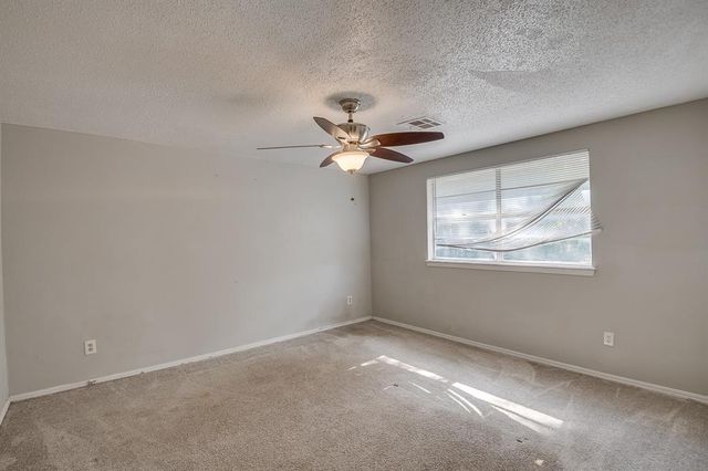 9305 S Winston Way, Oklahoma City, OK 73139