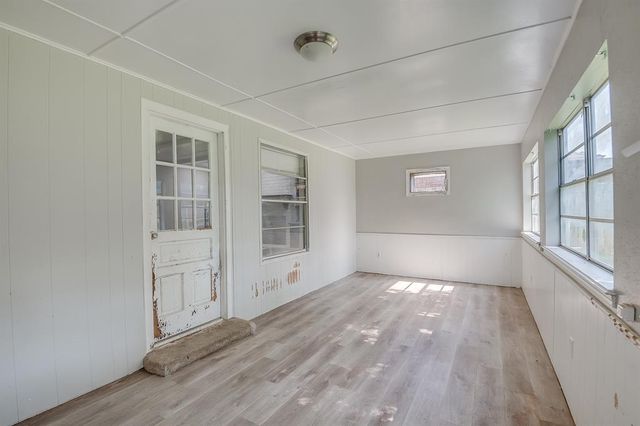 9305 S Winston Way, Oklahoma City, OK 73139