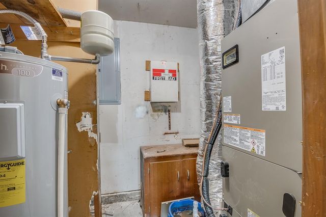 9305 S Winston Way, Oklahoma City, OK 73139