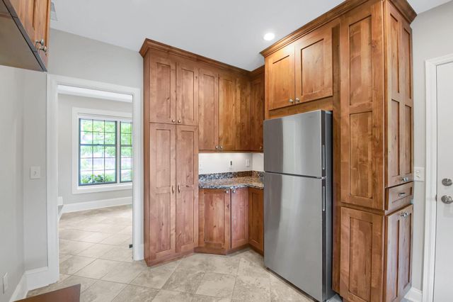 3465 Deephaven Avenue, Wayzata, MN 55391