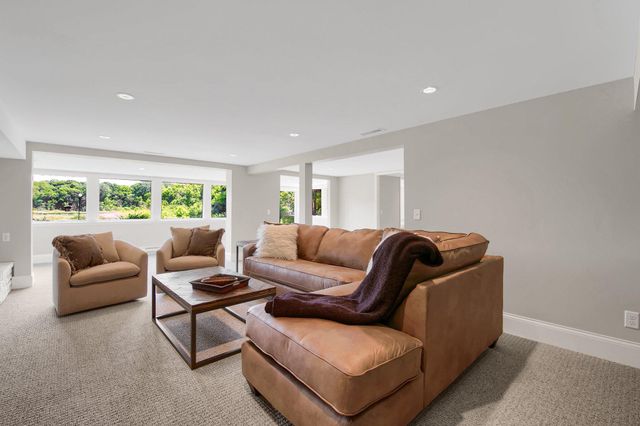 3465 Deephaven Avenue, Wayzata, MN 55391