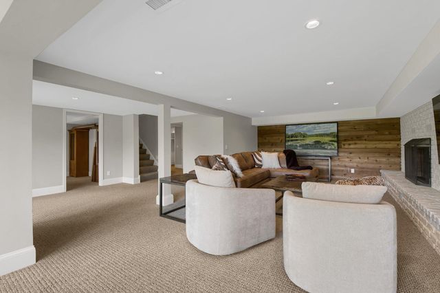 3465 Deephaven Avenue, Wayzata, MN 55391