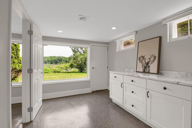 3465 Deephaven Avenue, Wayzata, MN 55391