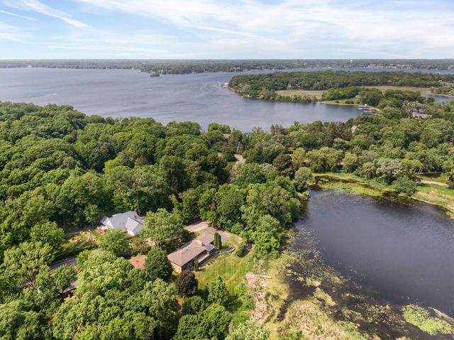 3465 Deephaven Avenue, Wayzata, MN 55391