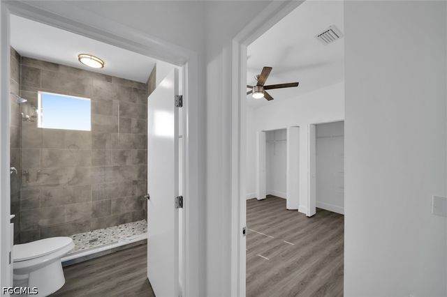 275 SW 4th ST 220, Cape Coral, FL 33991