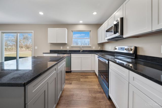 10390 Short Road, Harrison, OH 45030