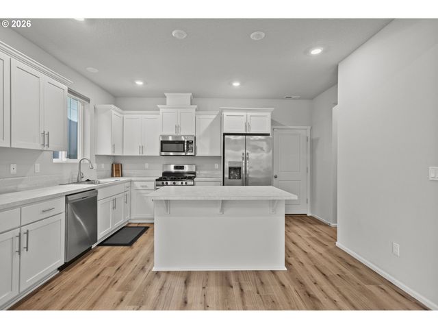 31343 Nw NORTH Ave, North Plains, OR 97133