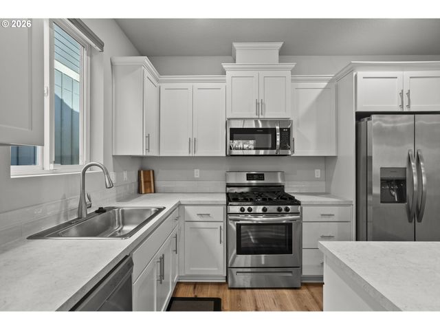 31343 Nw NORTH Ave, North Plains, OR 97133