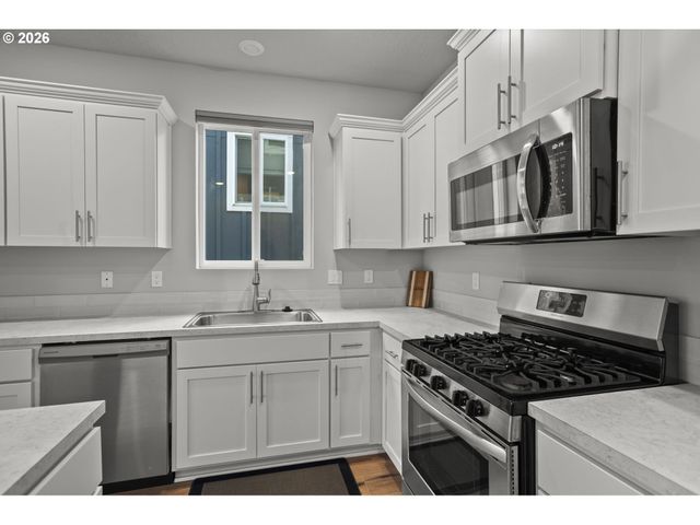 31343 Nw NORTH Ave, North Plains, OR 97133