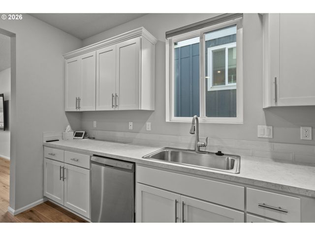 31343 Nw NORTH Ave, North Plains, OR 97133