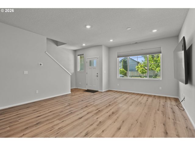 31343 Nw NORTH Ave, North Plains, OR 97133