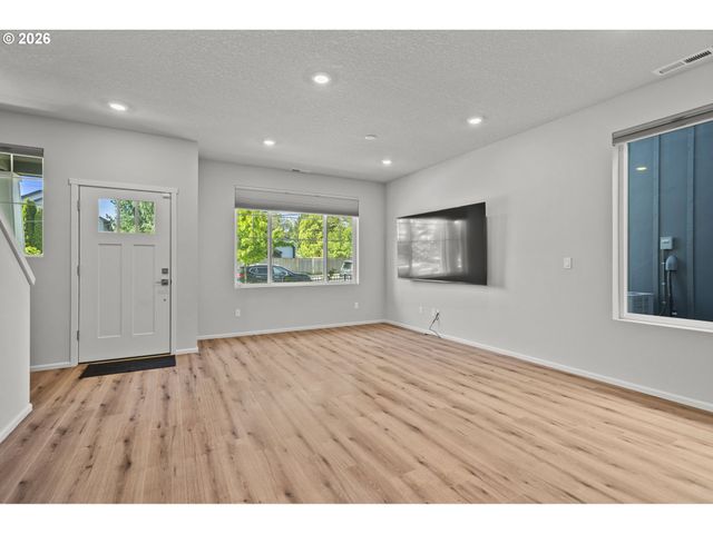 31343 Nw NORTH Ave, North Plains, OR 97133