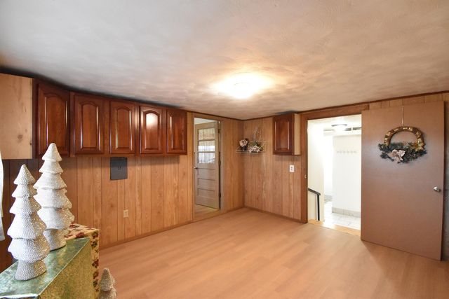 6658 N Farm Road 141, Springfield, MO 65803