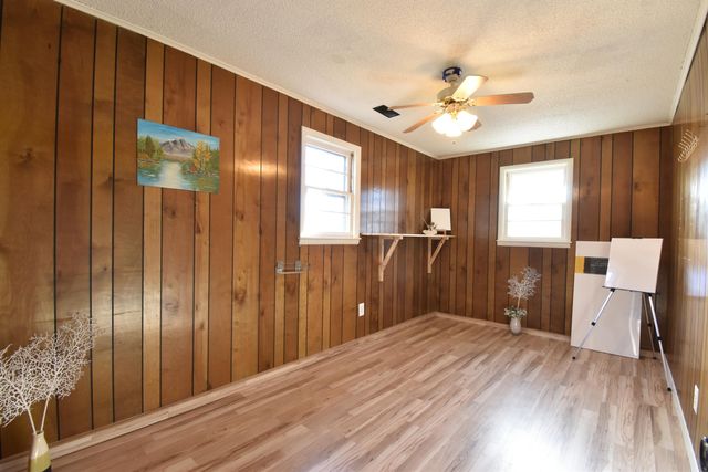 6658 N Farm Road 141, Springfield, MO 65803