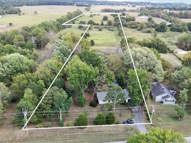 6658 N Farm Road 141, Springfield, MO 65803