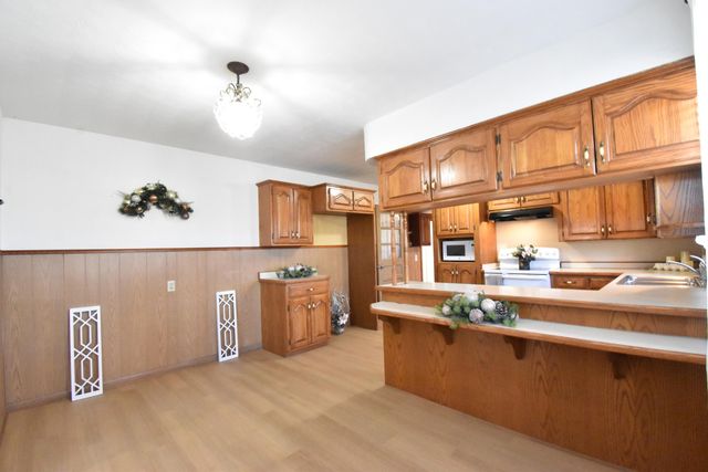 6658 N Farm Road 141, Springfield, MO 65803