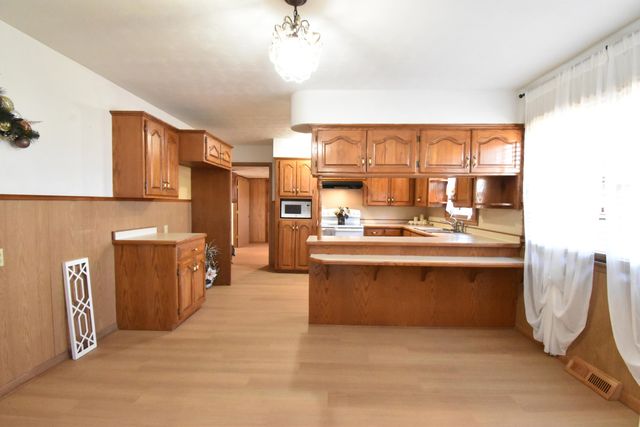 6658 N Farm Road 141, Springfield, MO 65803