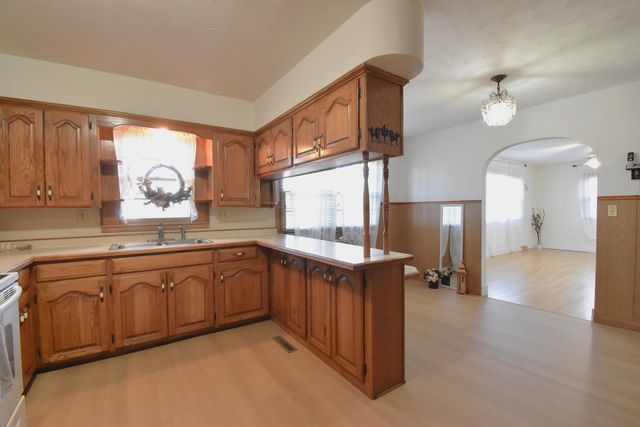 6658 N Farm Road 141, Springfield, MO 65803