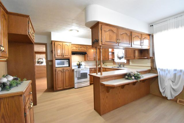 6658 N Farm Road 141, Springfield, MO 65803