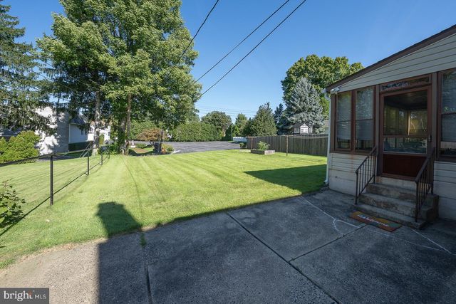 1907 ARMSTRONG AVE, Morton, PA 19070