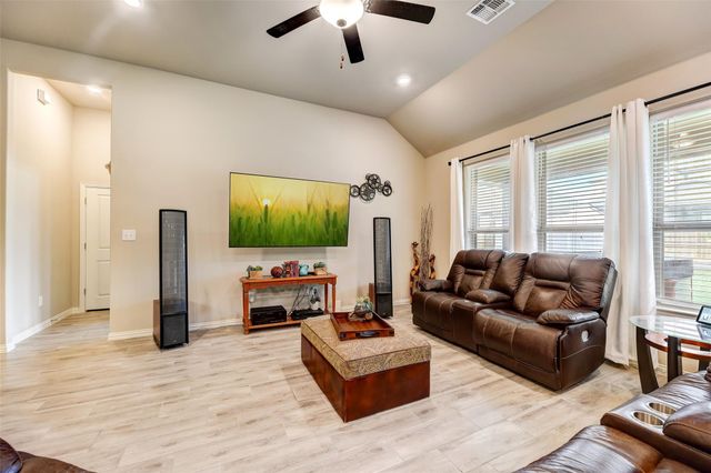 285 Coyote Creek WAY, Kyle, TX 78640