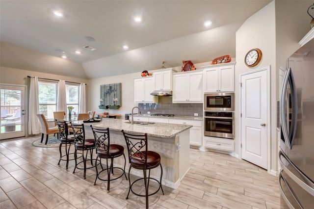 285 Coyote Creek WAY, Kyle, TX 78640