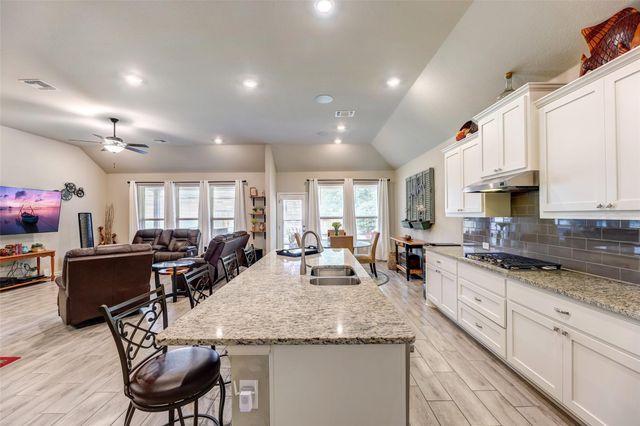 285 Coyote Creek WAY, Kyle, TX 78640