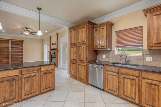 12120 Amanda Lane, Keithville, LA 71047