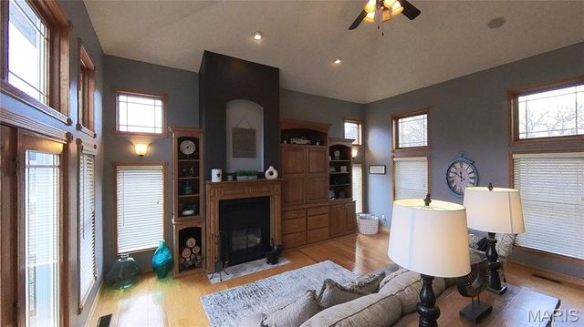 610 Oak Park Boulevard, West Plains, MO 65775