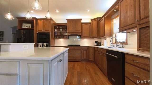 610 Oak Park Boulevard, West Plains, MO 65775