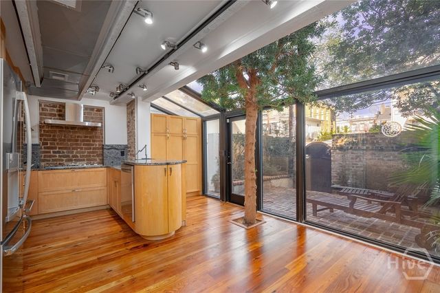 108 W Gordon Street, Savannah, GA 31401