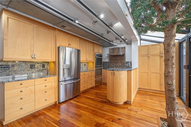 108 W Gordon Street, Savannah, GA 31401