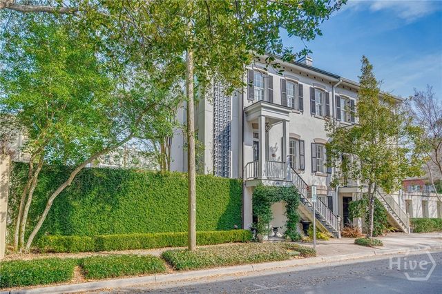 108 W Gordon Street, Savannah, GA 31401