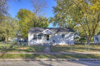 915 Murphy Avenue, Joplin, MO 64801