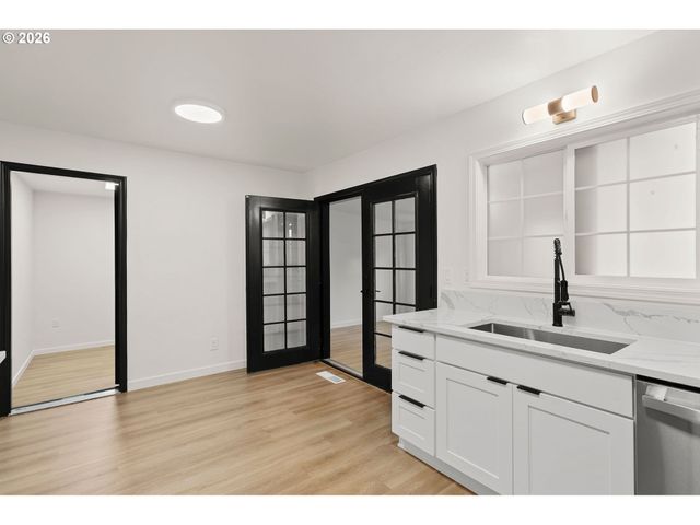 5073 Se RAINBOW Ln, Milwaukie, OR 97222