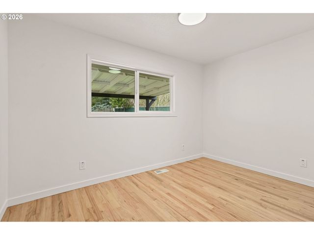 5073 Se RAINBOW Ln, Milwaukie, OR 97222