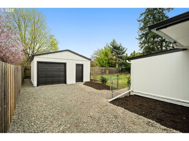 5073 Se RAINBOW Ln, Milwaukie, OR 97222